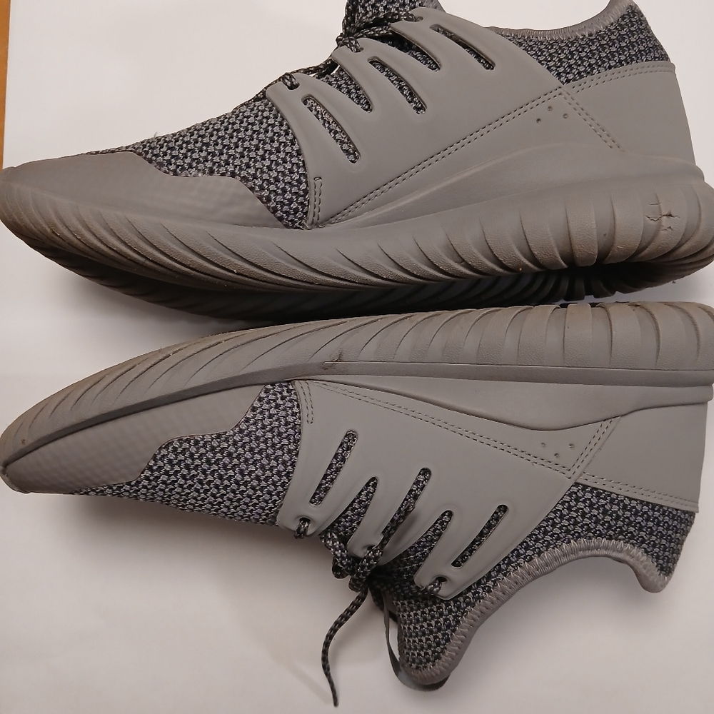 Adidas Men'sTubular Shadow Knit Gray Sneakers Size 6.5 - Picture 3 of 6